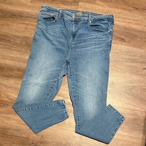 Torrid Midfit Super Skinny, Super Soft Jeans